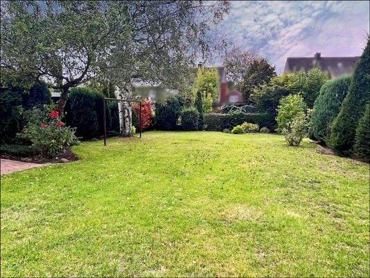 Viel Platz und viele Möglichkeiten im idyllischen Garten