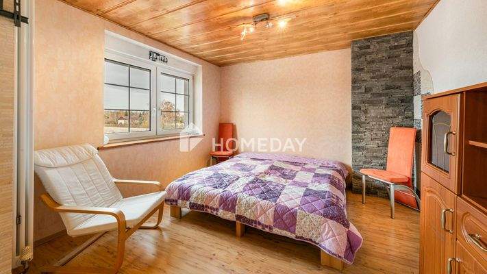 1. OG Schlafzimmer 1 1