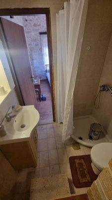 Kreta, Agios Myronas: Einfamilienhaus aus Stein zu verkaufen