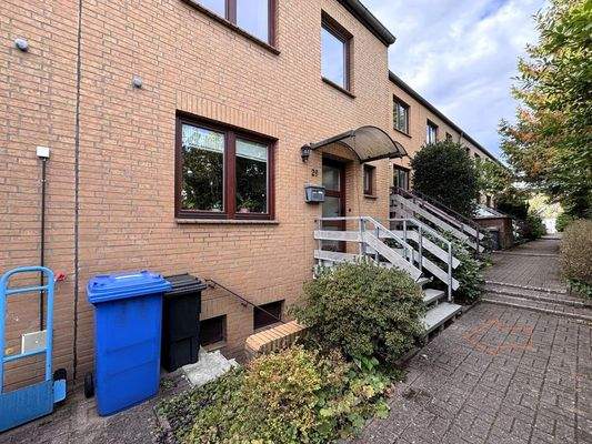 Eingangsbereich mit Kellerzugang