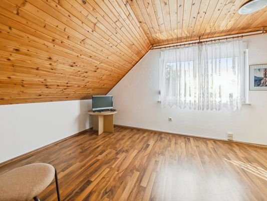 Schlafzimmer b