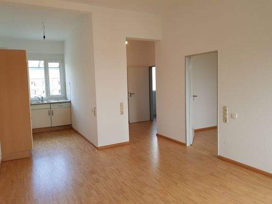 Helle Wohnung mit Küche