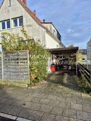 Seitliche Hausansicht