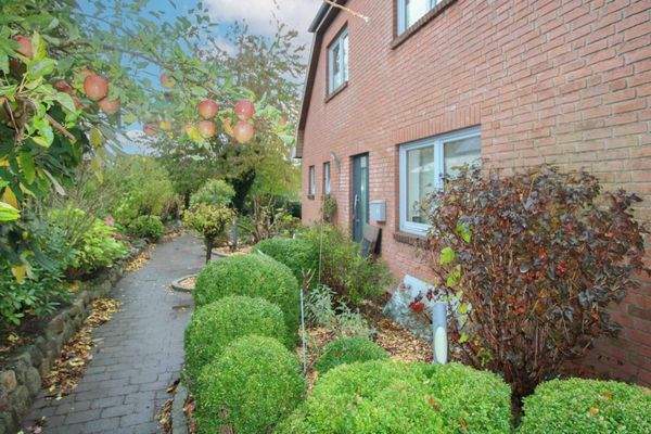 seitl. Eingangsbereich