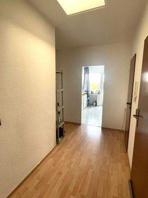 Eingangsflur mit Blick zur Wohnküche