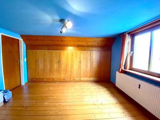 2. Schlafzimmer im DG