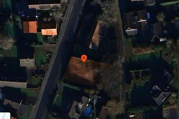 Grundstücksansicht (Bäume  digital entfernt)