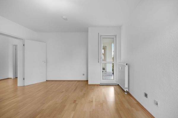 LICHTDURCHFLUTETES SCHLAFZIMMER 