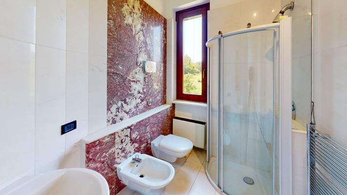 05_bagno_1-Via-Reciago-Bathroom 4.jpg