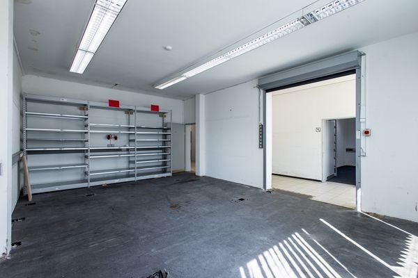 Weitere Arbeits-/Lagerfläche - EG