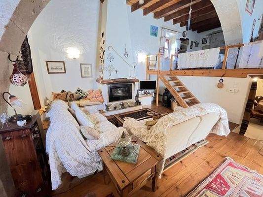 Kreta, Paleloni – Traditionelles kretisches Haus mit ikonischen Steinbögen