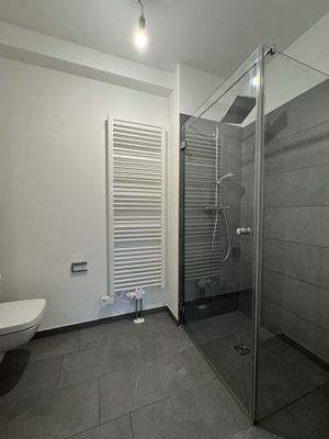 Badezimmer I (Masterbedroom)