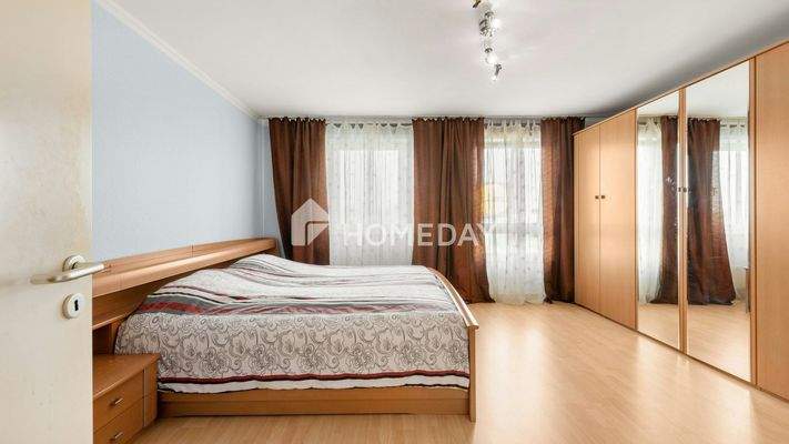 1. OG Schlafzimmer 1