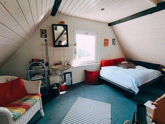 Zimmer Dachboden