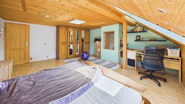 e5f1ccb3042e49f8b4044ee5c6081db5_95_CAM01984G0-PR0