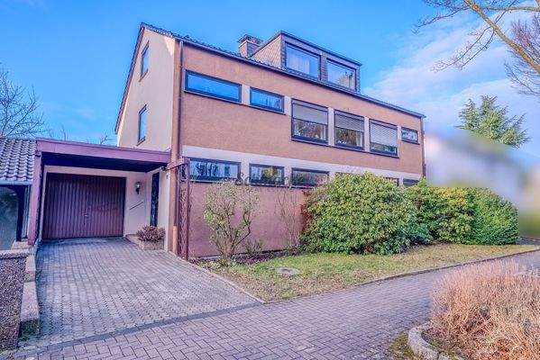 Frontansicht (Eingang Haupthaus)