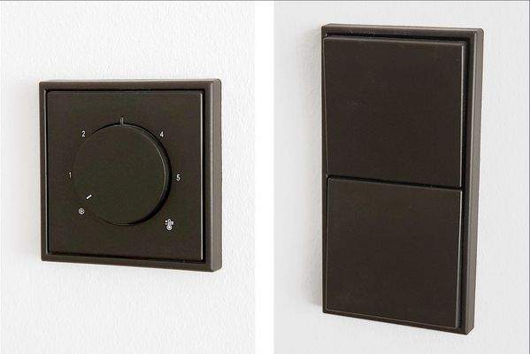 Schaltergarnituren der Firma Jung (matt schwarz)