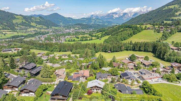 KITZIMMO-Baugrundstück mit Altbestand in Toplage auf der Bichlalm - Immobilien Kitzbühel.