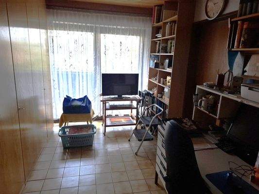 Arbeits-Gästezimmer mit Westbalkon