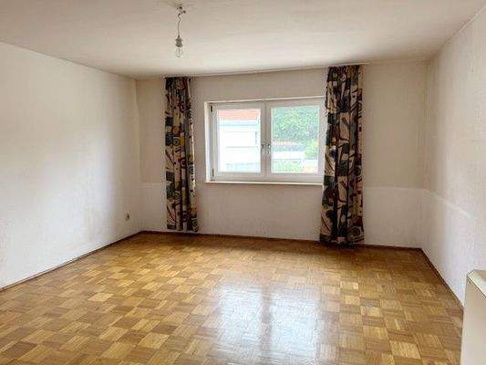 Großes Wohnzimmer im Obergeschoß