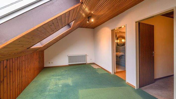 Räumlichkeiten im Dachgeschoss