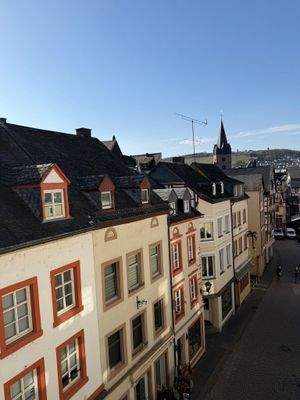 3. OG Aussicht Wohnzimmer rechts.jpg