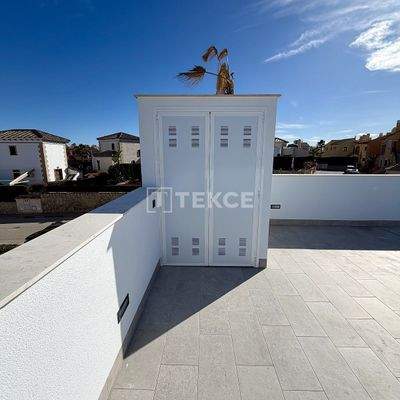 Contemporary Golf Apartments in a Lush Complex in Algorfa