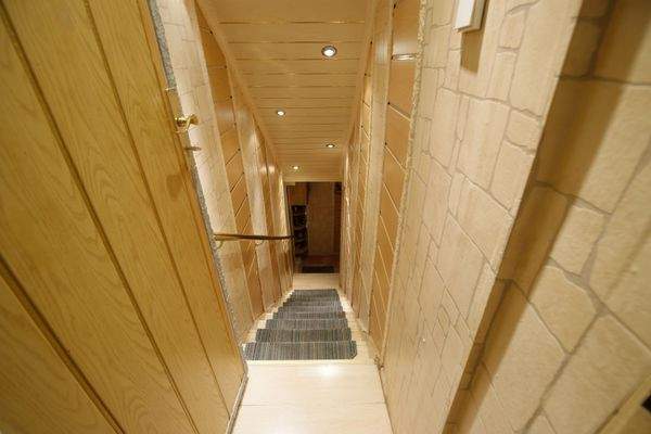 21 - Treppenabgang zum Keller.jpg