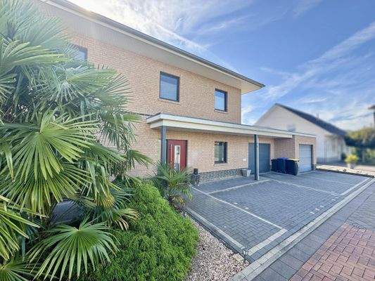 Vorderansicht seitlich