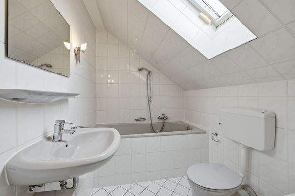 19 Maisonette Bad OG.jpg