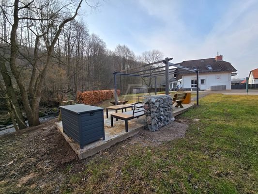 Ansicht Norden mit Gartenanlage