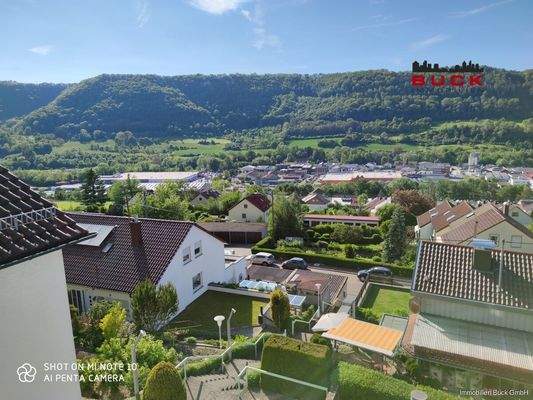 Dachgeschoss Blick vom Zimmer 2 ins Tal und zur Do