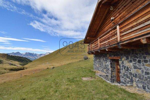 Exklusive Ski-in/Ski-out-Baita in der Val Jumela 