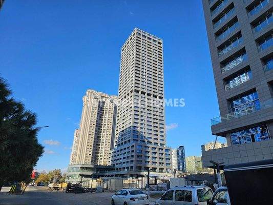 Contemporary Real Estate in Luxury Complex in Atasehir