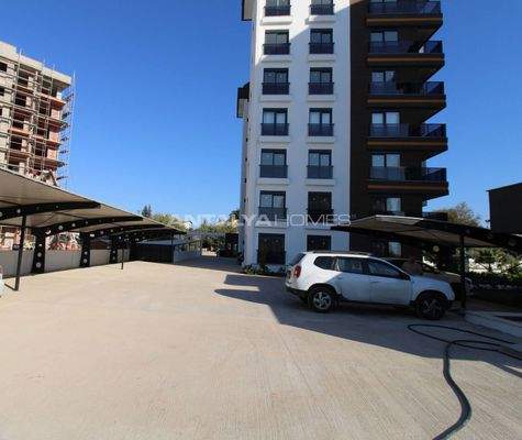 Spacious Flats in a Project with Pool in Altıntaş Antalya