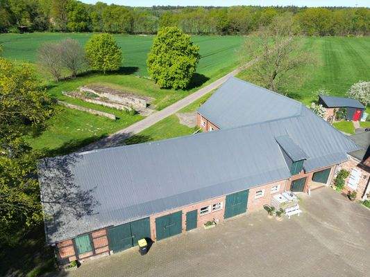 Großzügiges Nebengebäude