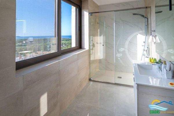 Kreta, Plaka: Luxusvilla mit besonderer Qualität und atemberaubendem Meerblick zu verkaufen