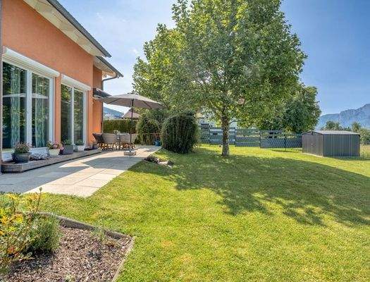 HP1-Einfamilienhaus-Mondsee-Gartenjpg