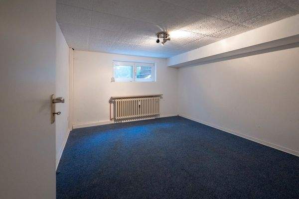 Kellerraum mit Fenster