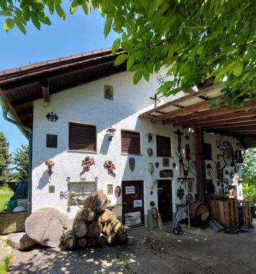 LeBa aussen überdachter Eingang zu Stallungen etc.