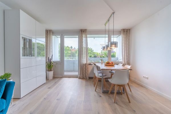 Wohn-Eßzimmer