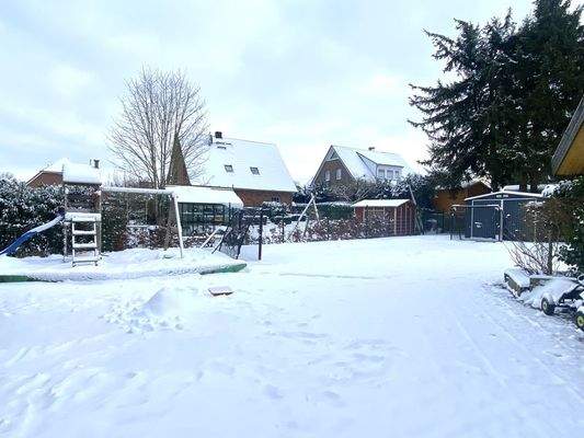 Grundstück vor dem Haus 2