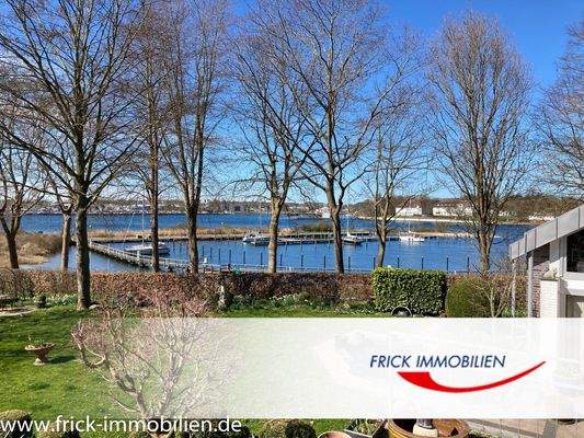 Der Ausblick auf die Hafeneinfahrt