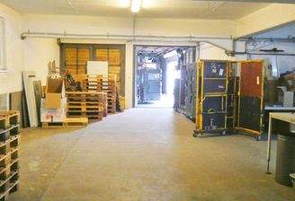 Lagerraum im EG mit Zugang zu den Garagen