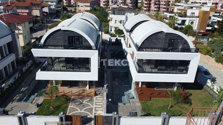 Detached Villas with Pool Near the Sea in Konaklı Alanya