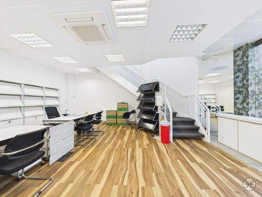 CAM05560G0-PR0015-STILL006