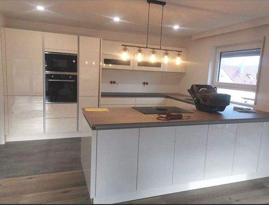 Hochwertige Einbauküche