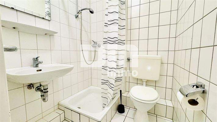2 Badezimmer / Dusche