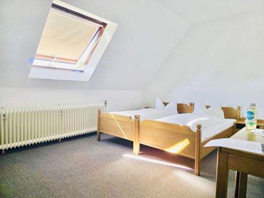 Apartmenthaus - Doppelzimmer in DG