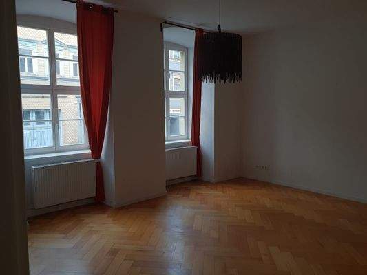 Wohn-und Schlafzimmer.jpg